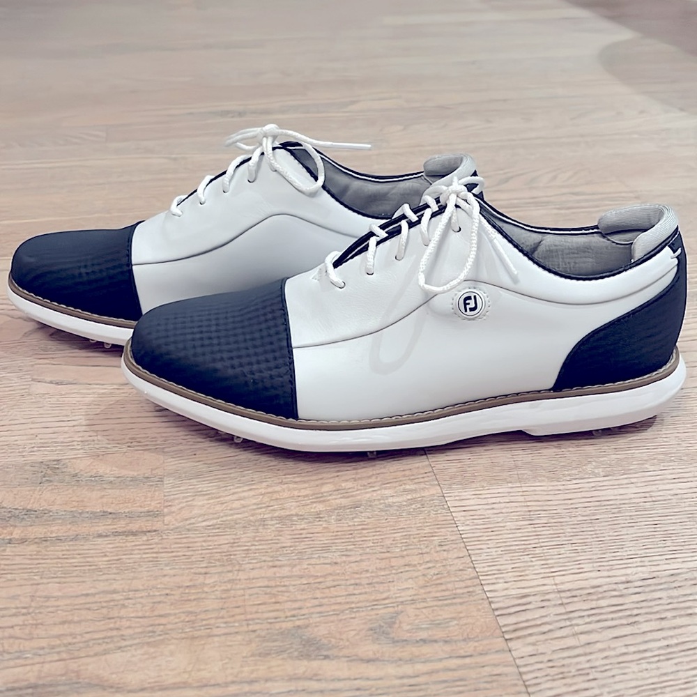New FootJoy Traditions Cap Toe Women's Golf Shoe Size 8